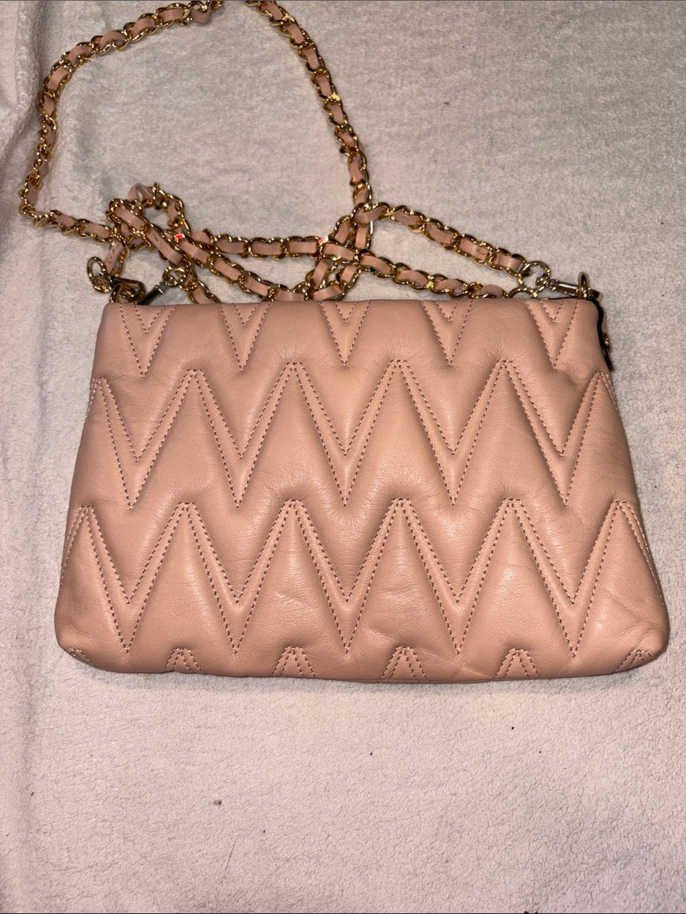 Valentino pink/ Nude Quilted Crossbody with Gold Chain - Picture 3 of 7